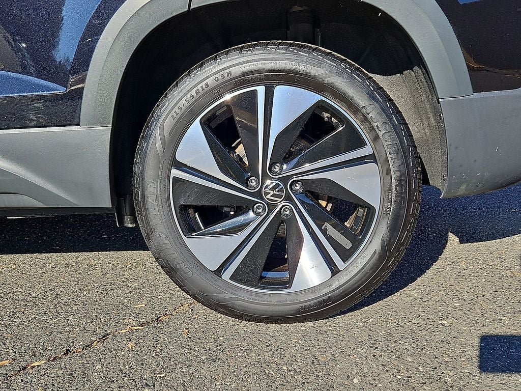 2025 Volkswagen Taos 1.5T SE