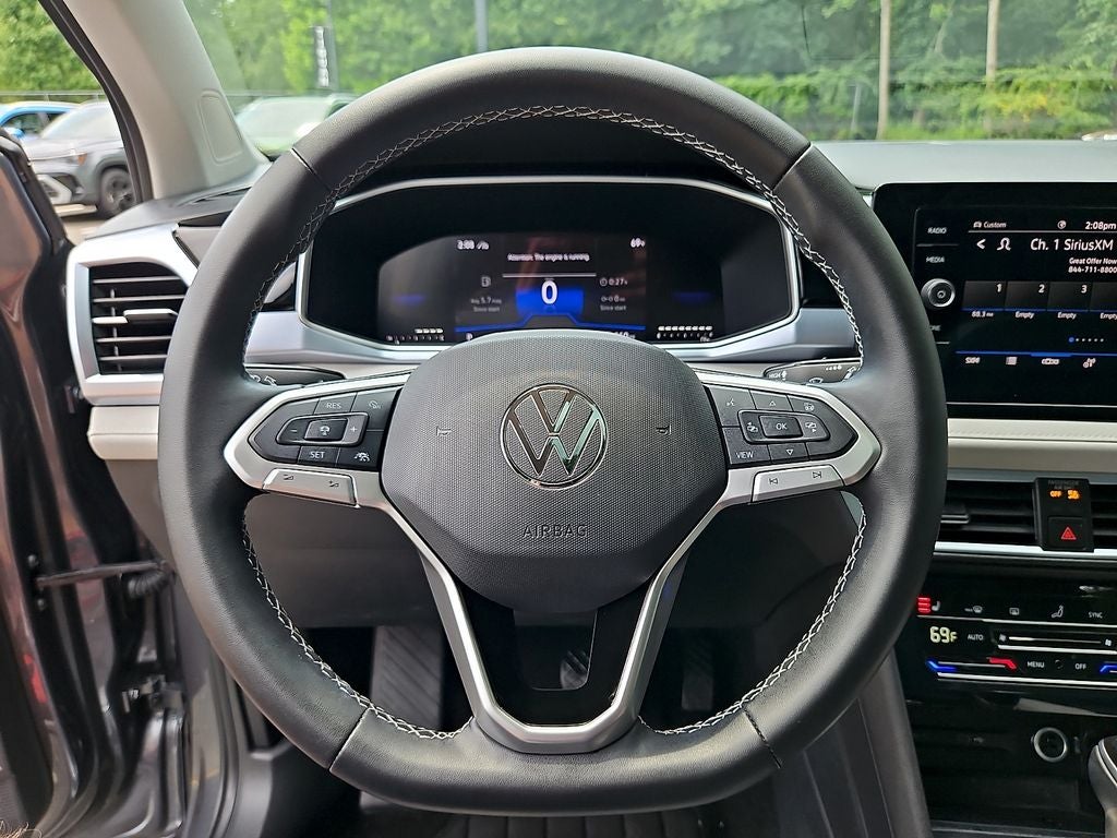 2025 Volkswagen Taos 1.5T SE
