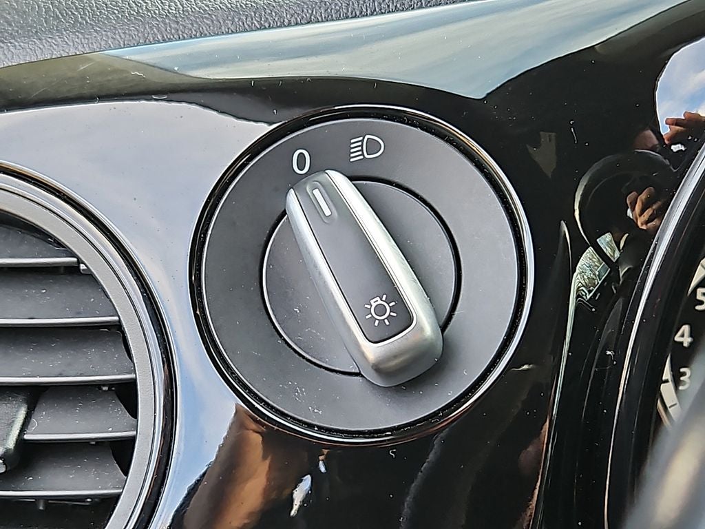 2016 Volkswagen Beetle 1.8T Classic