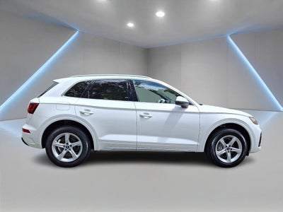 2023 Audi Q5 40 Premium quattro