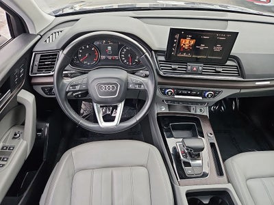 2022 Audi Q5 40 Premium quattro
