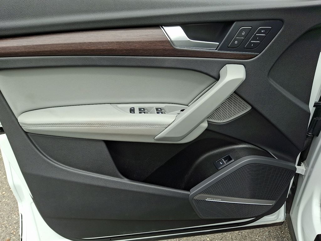 2023 Audi Q5 45 S line Premium quattro