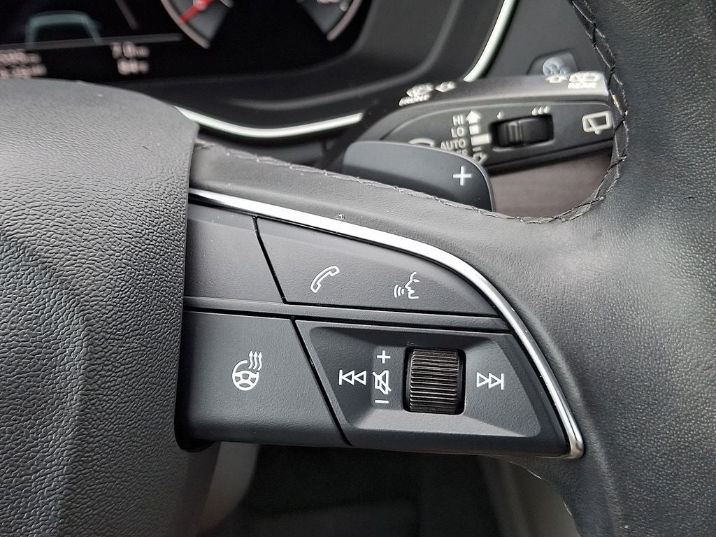 2023 Audi Q5 45 S line Premium quattro