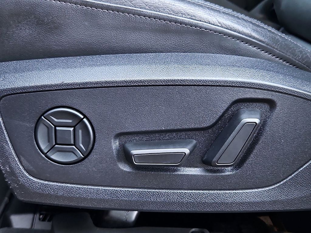 2019 Audi Q3 2.0T Premium Plus S line quattro