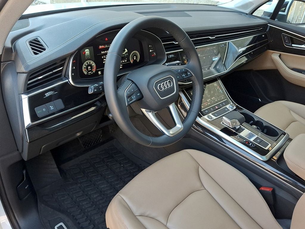 2023 Audi Q7 45 Premium Plus quattro