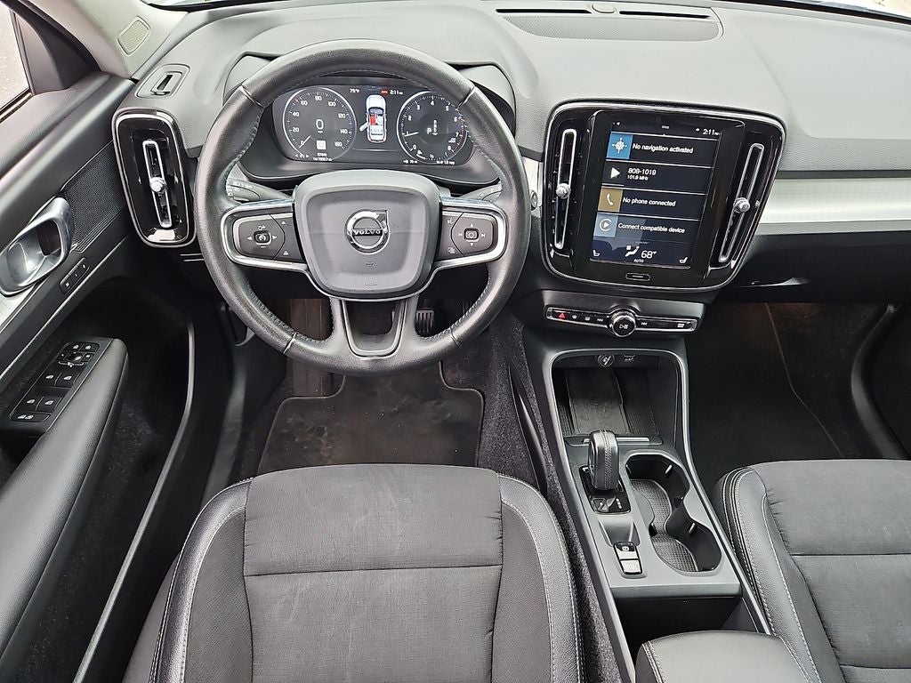 2020 Volvo XC40 Momentum