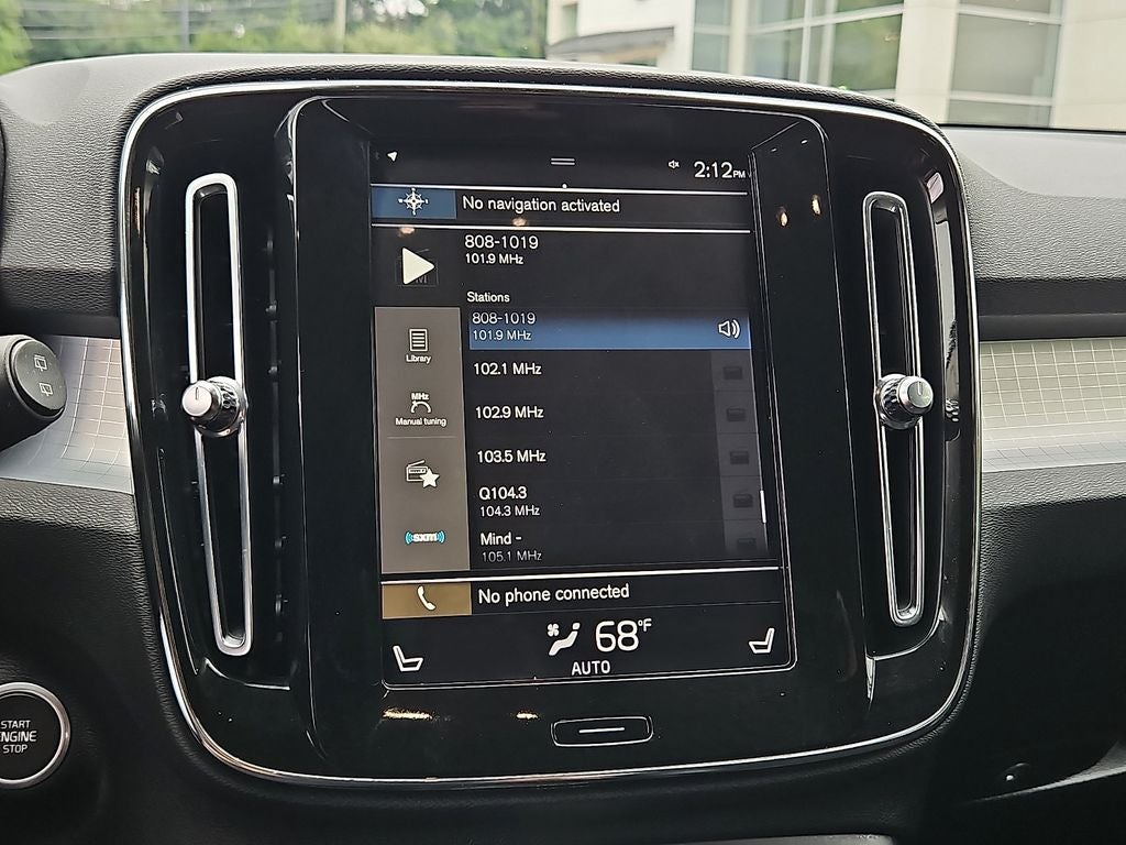 2020 Volvo XC40 Momentum
