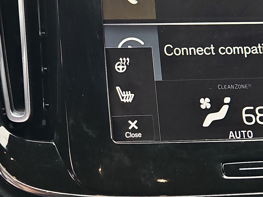 2020 Volvo XC40 Momentum