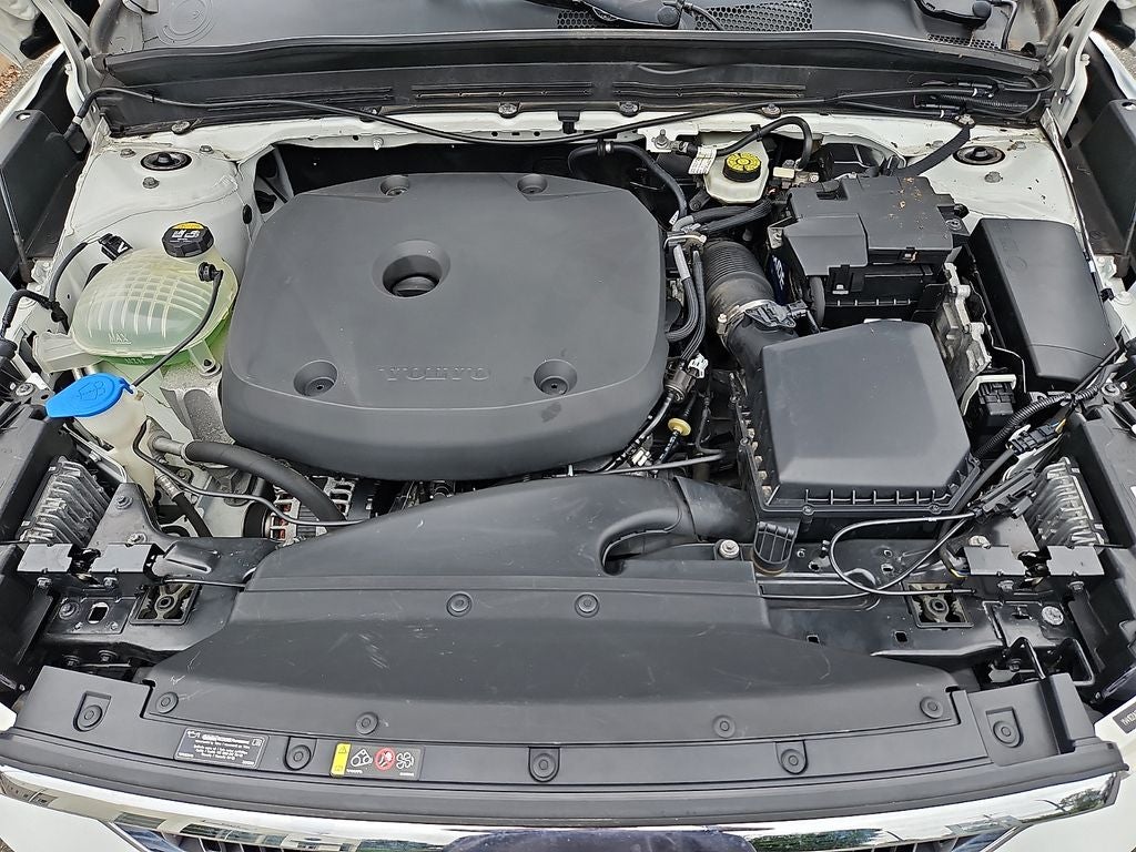 2020 Volvo XC40 Momentum