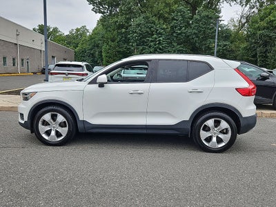 2020 Volvo XC40 Momentum