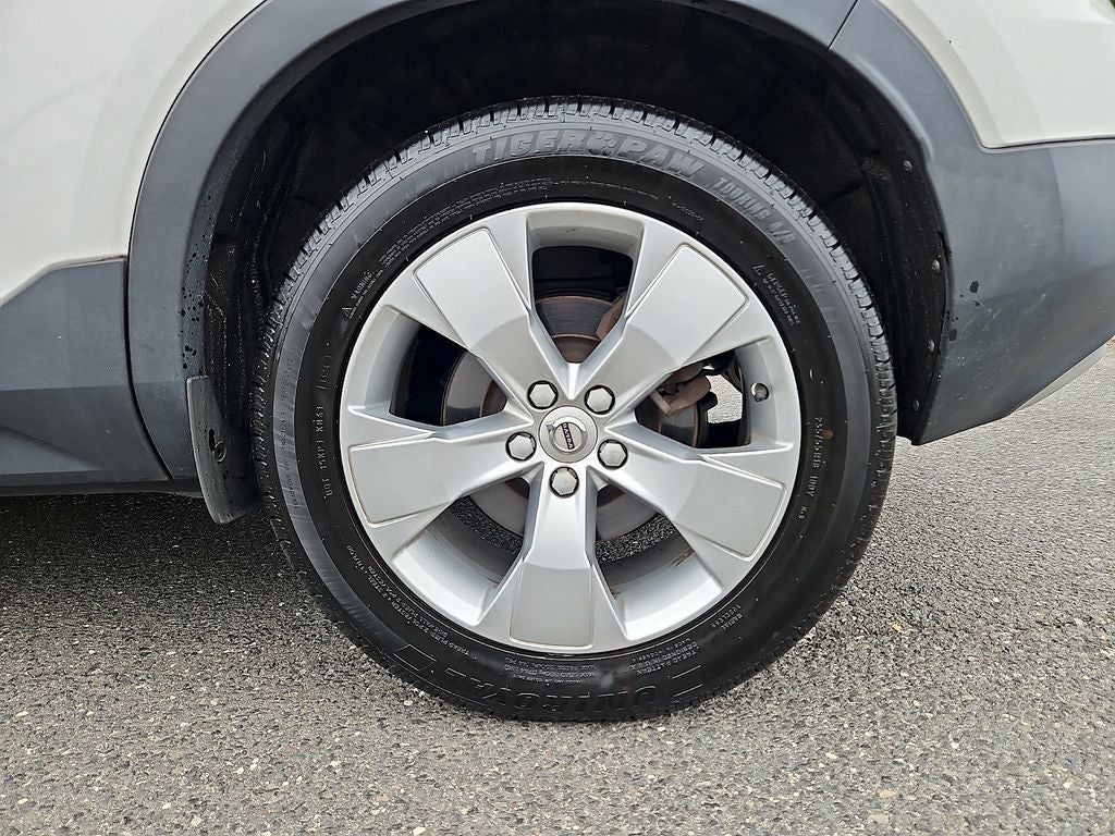 2020 Volvo XC40 Momentum