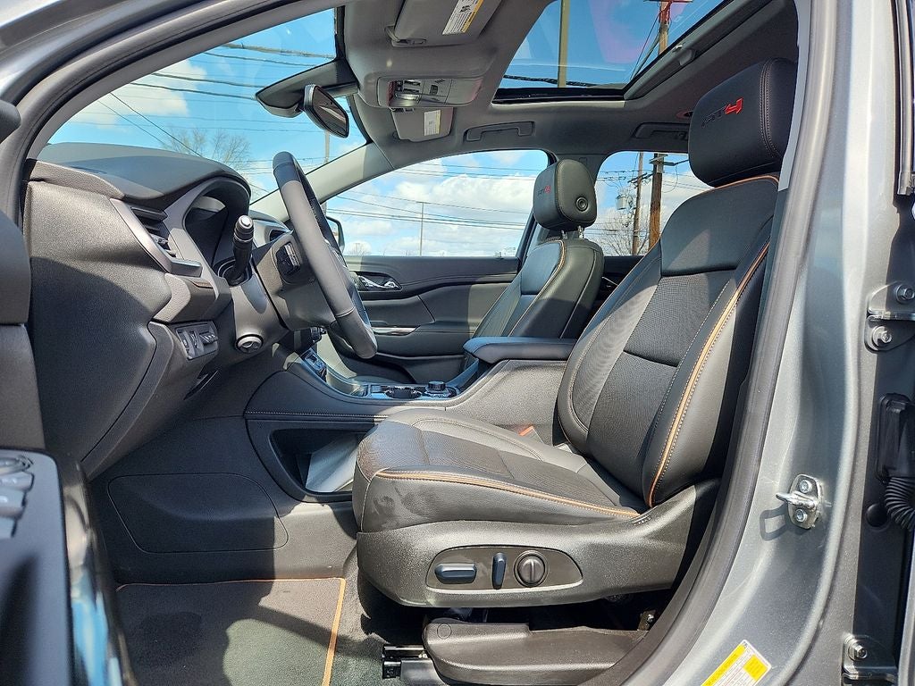 2023 GMC Acadia AT4