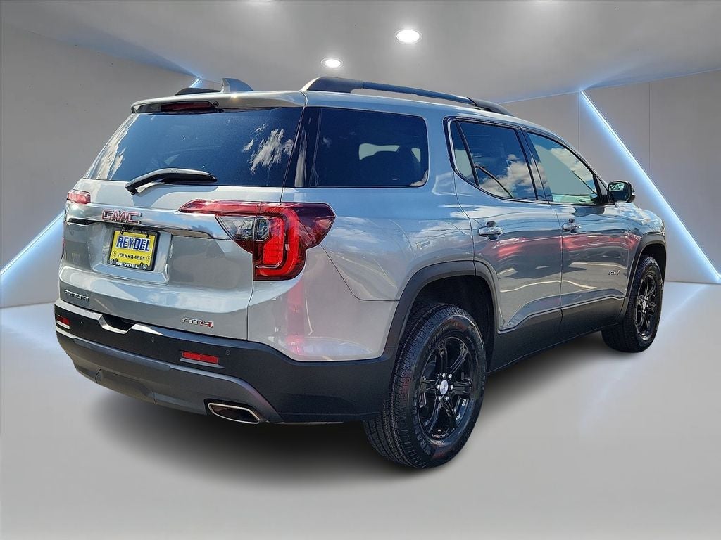 2023 GMC Acadia AT4