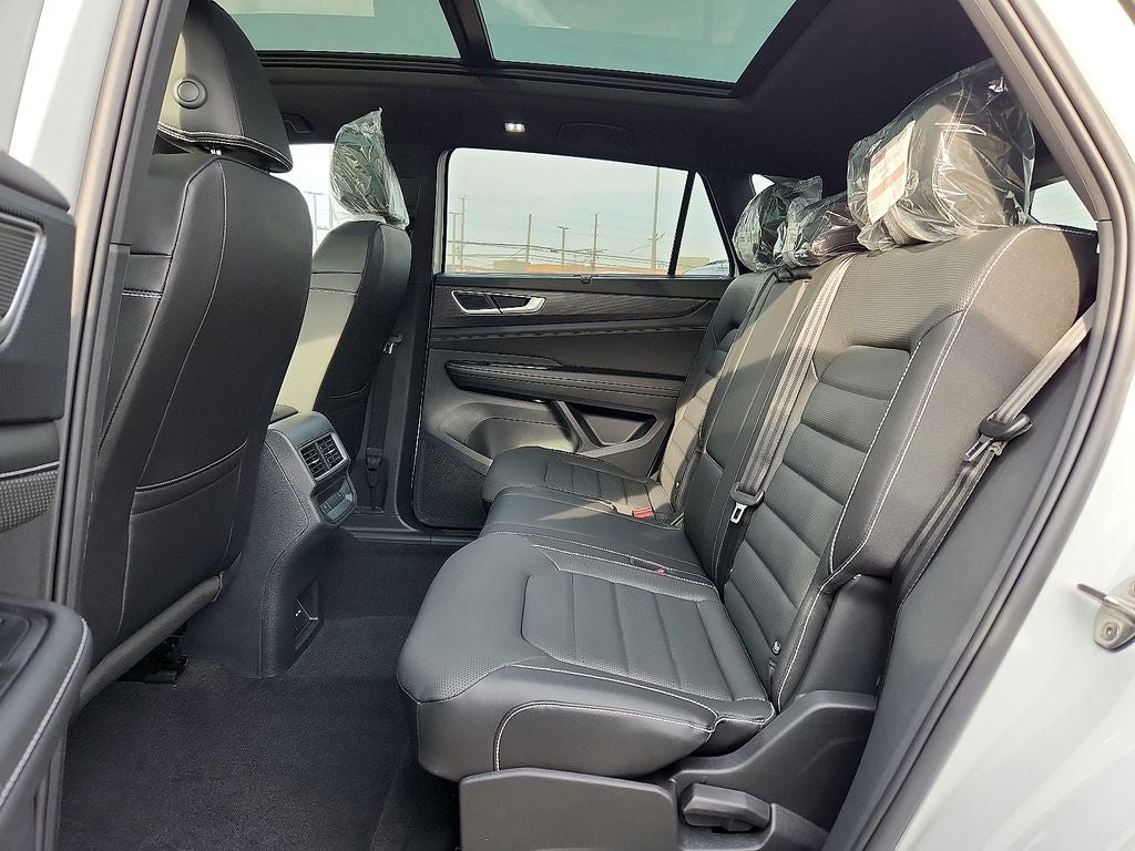 2026 Volkswagen Atlas Cross Sport 2.0T SEL R-Line Black