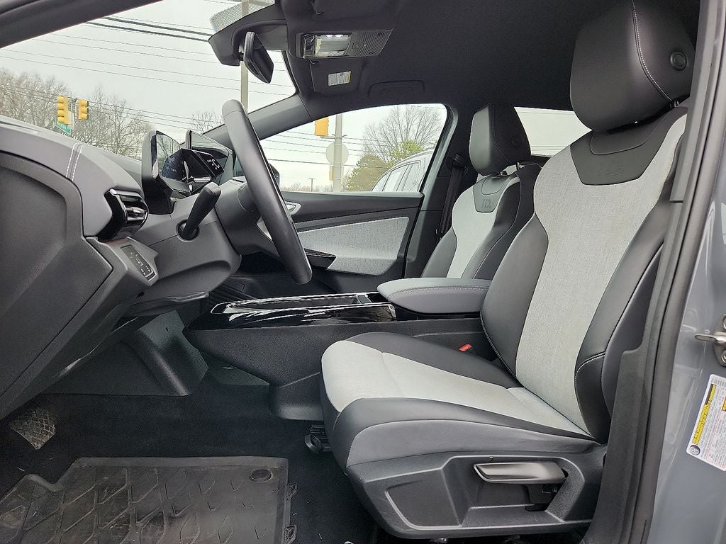 2023 Volkswagen ID.4 Pro