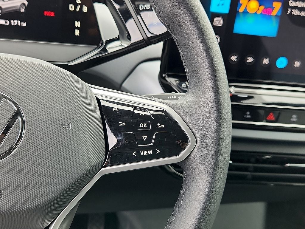 2023 Volkswagen ID.4 Pro