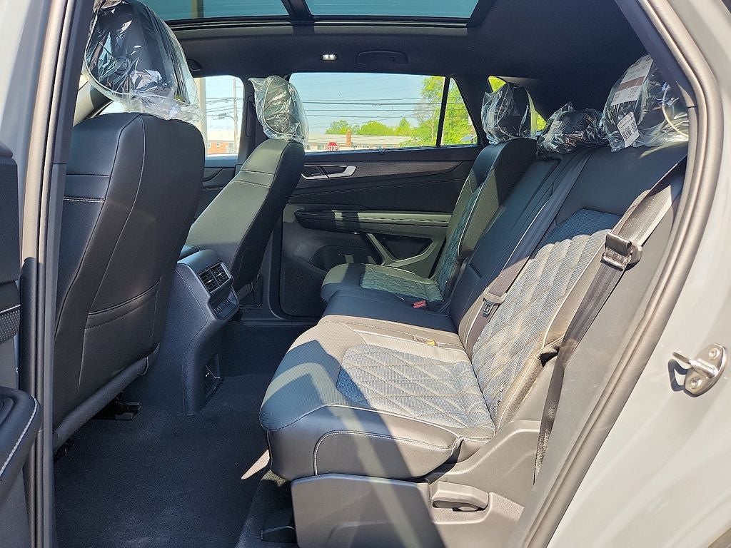 2026 Volkswagen Atlas Cross Sport 2.0T SEL Premium R-Line
