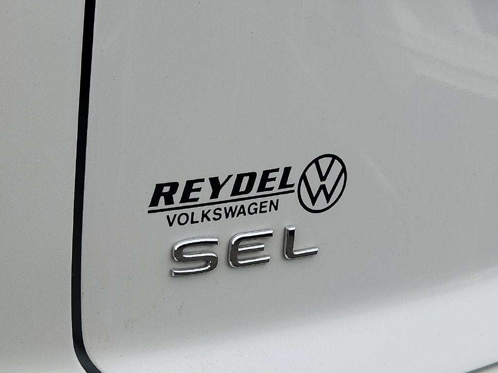 2024 Volkswagen Atlas Cross Sport 2.0T SEL Premium R-Line