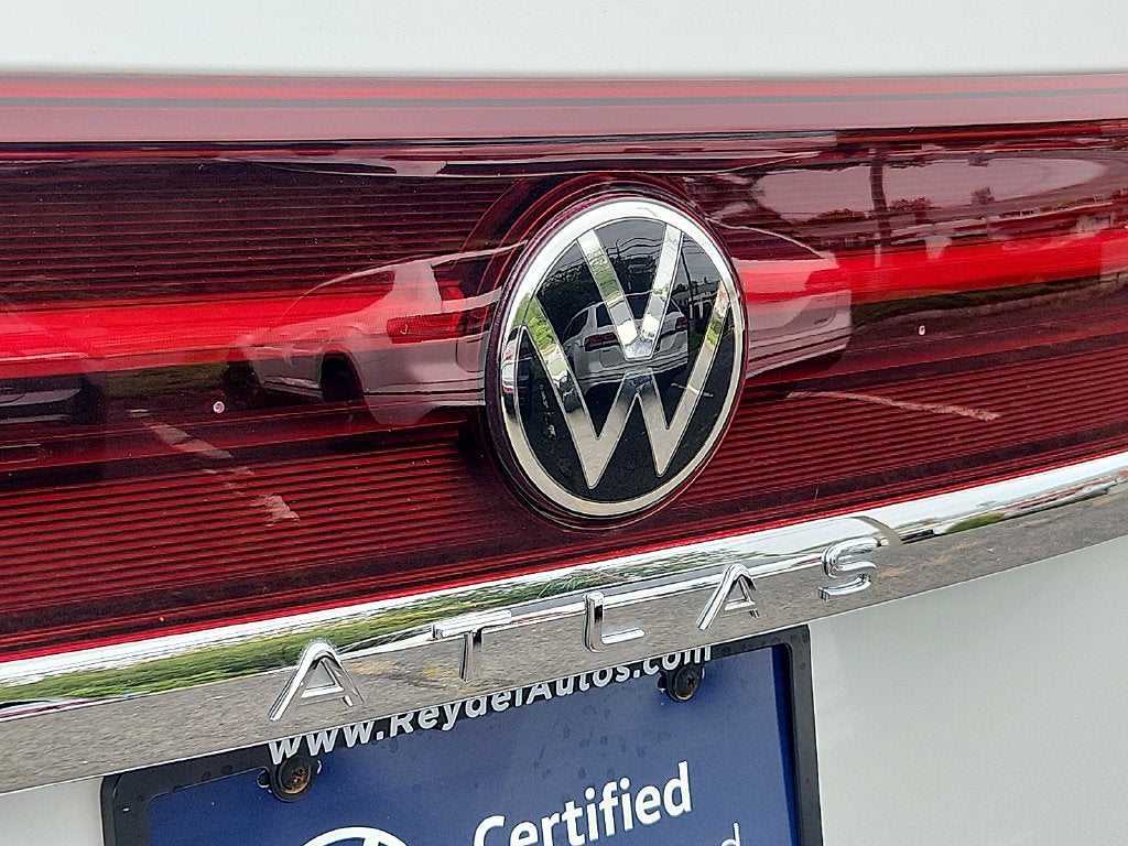 2024 Volkswagen Atlas Cross Sport 2.0T SEL Premium R-Line