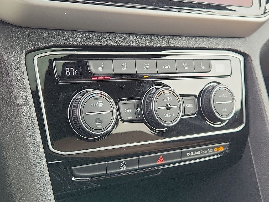 2022 Volkswagen Atlas Cross Sport 3.6L V6 SEL Premium R-Line