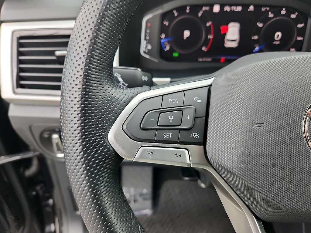 2022 Volkswagen Atlas Cross Sport 3.6L V6 SEL Premium R-Line