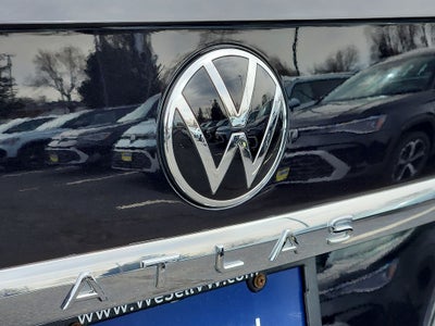 2022 Volkswagen Atlas Cross Sport 3.6L V6 SEL Premium R-Line