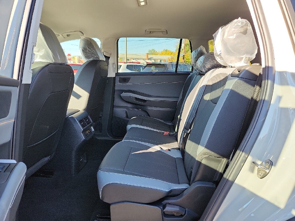 2027 Volkswagen Atlas SE w/Technology