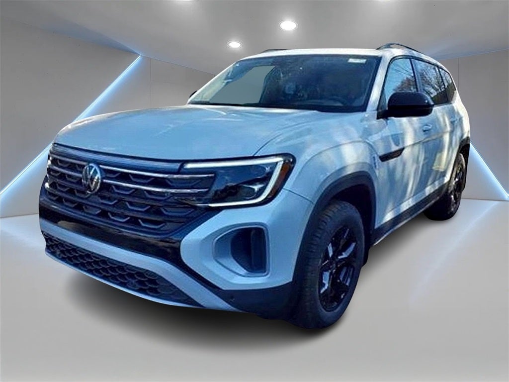 2024 Volkswagen Atlas 2.0T Peak Edition SEL