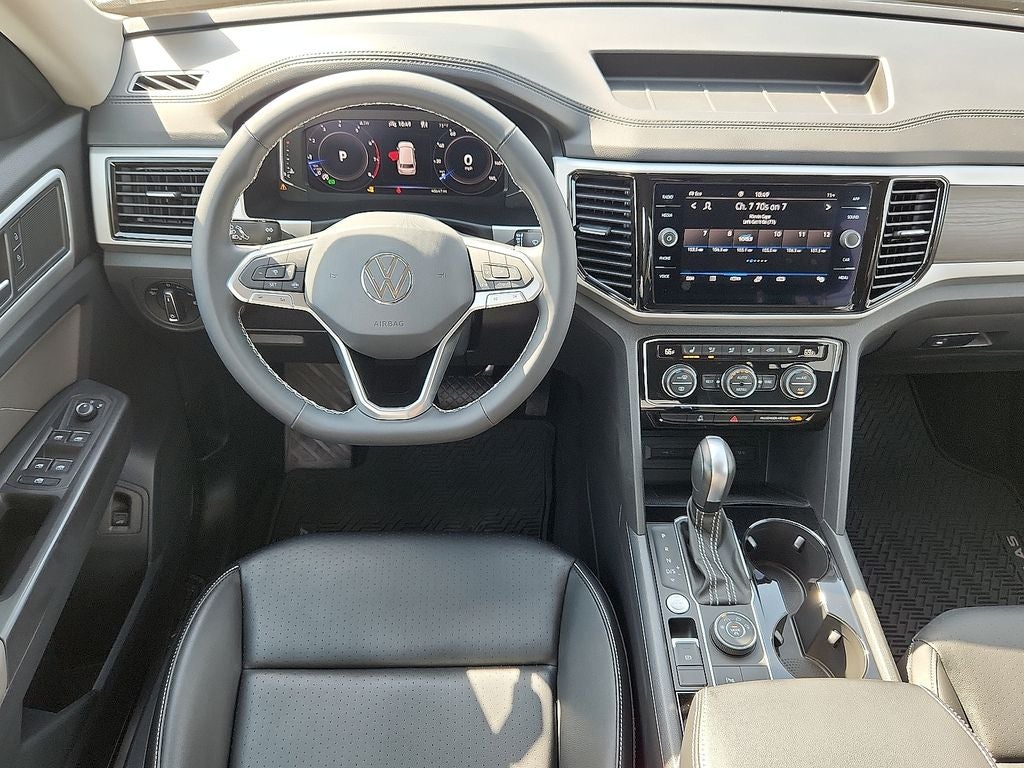 2022 Volkswagen Atlas 3.6L V6 SE w/Technology