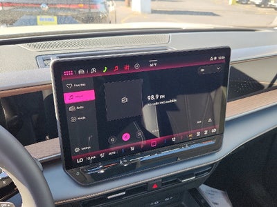 2027 Volkswagen Atlas SE w/Technology