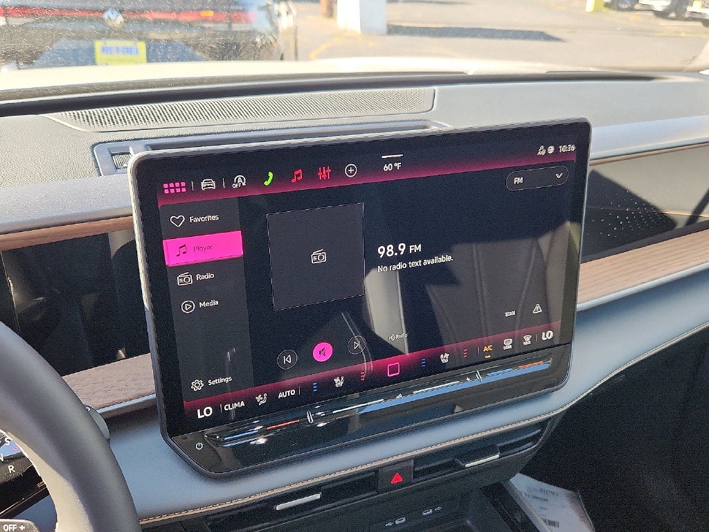 2027 Volkswagen Atlas SE w/Technology