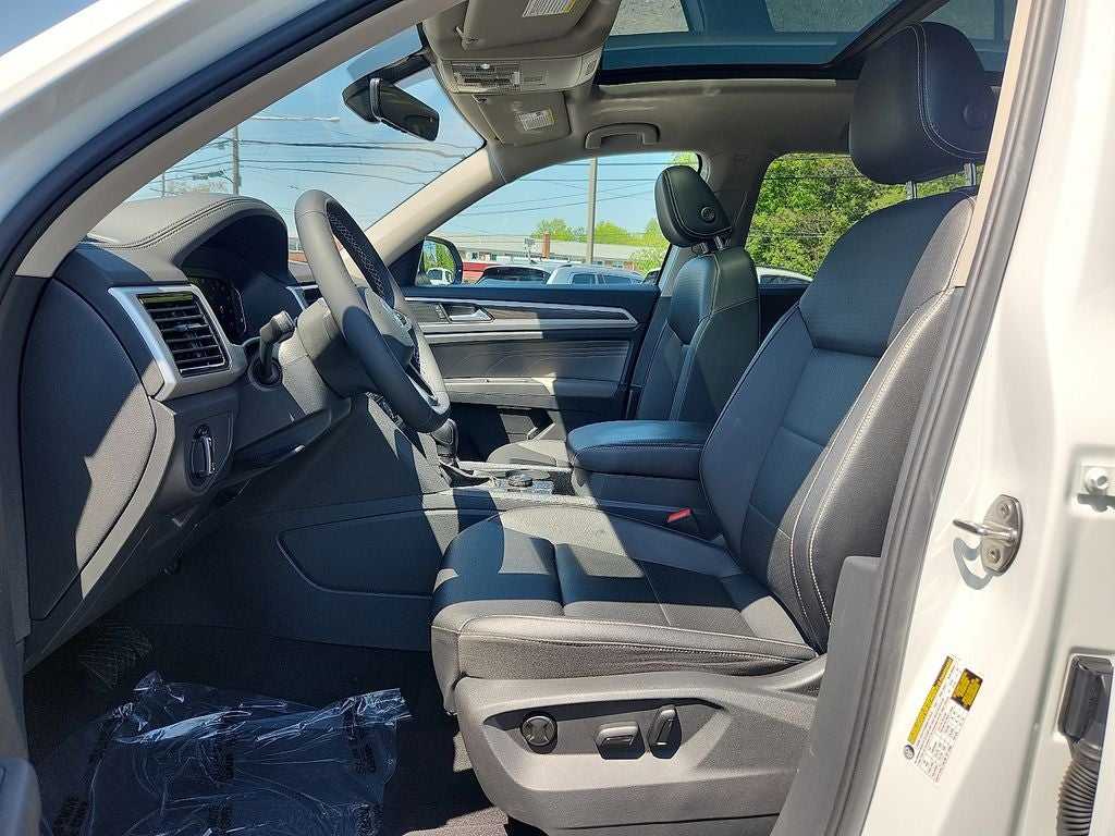 2023 Volkswagen Atlas 2.0T SE w/Technology