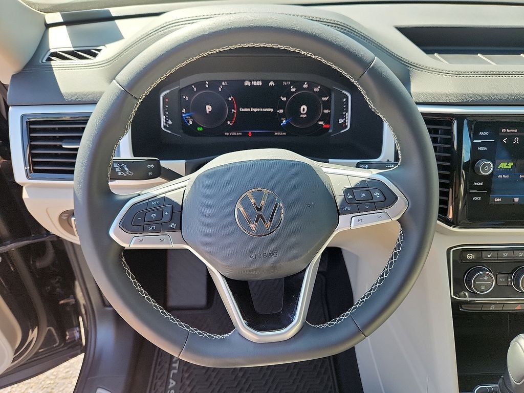 2023 Volkswagen Atlas 3.6L V6 SE w/Technology