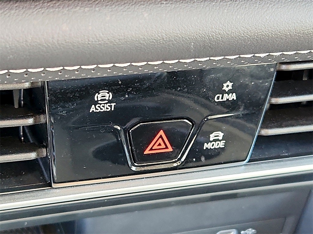 2025 Volkswagen Atlas 2.0T SE