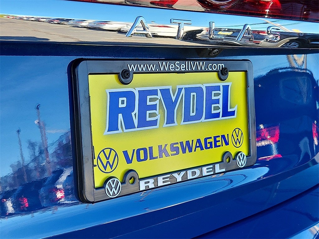2025 Volkswagen Atlas 2.0T SE