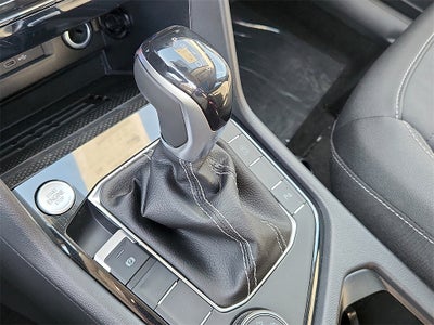 2026 Volkswagen Taos 1.5T SE Black