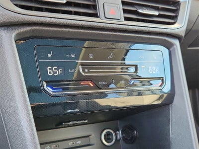 2026 Volkswagen Taos 1.5T SE Black