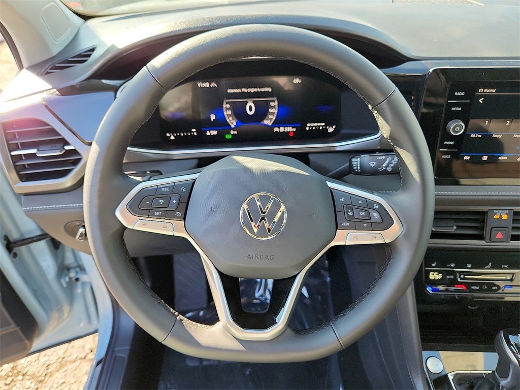 2026 Volkswagen Taos 1.5T SE Black