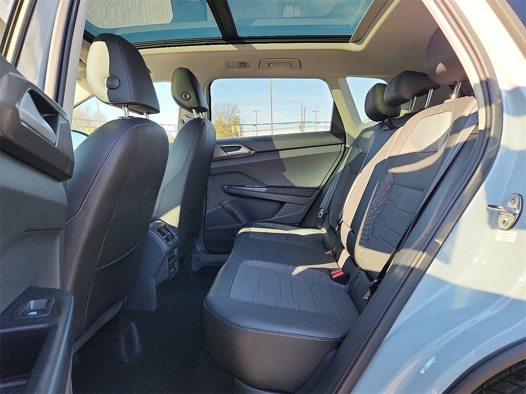 2026 Volkswagen Taos 1.5T SE Black