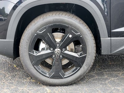 2026 Volkswagen Taos 1.5T SE Black