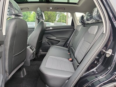 2026 Volkswagen Taos 1.5T SE Black