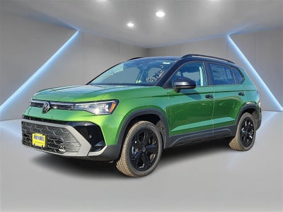 2026 Volkswagen Taos 1.5T SE Black