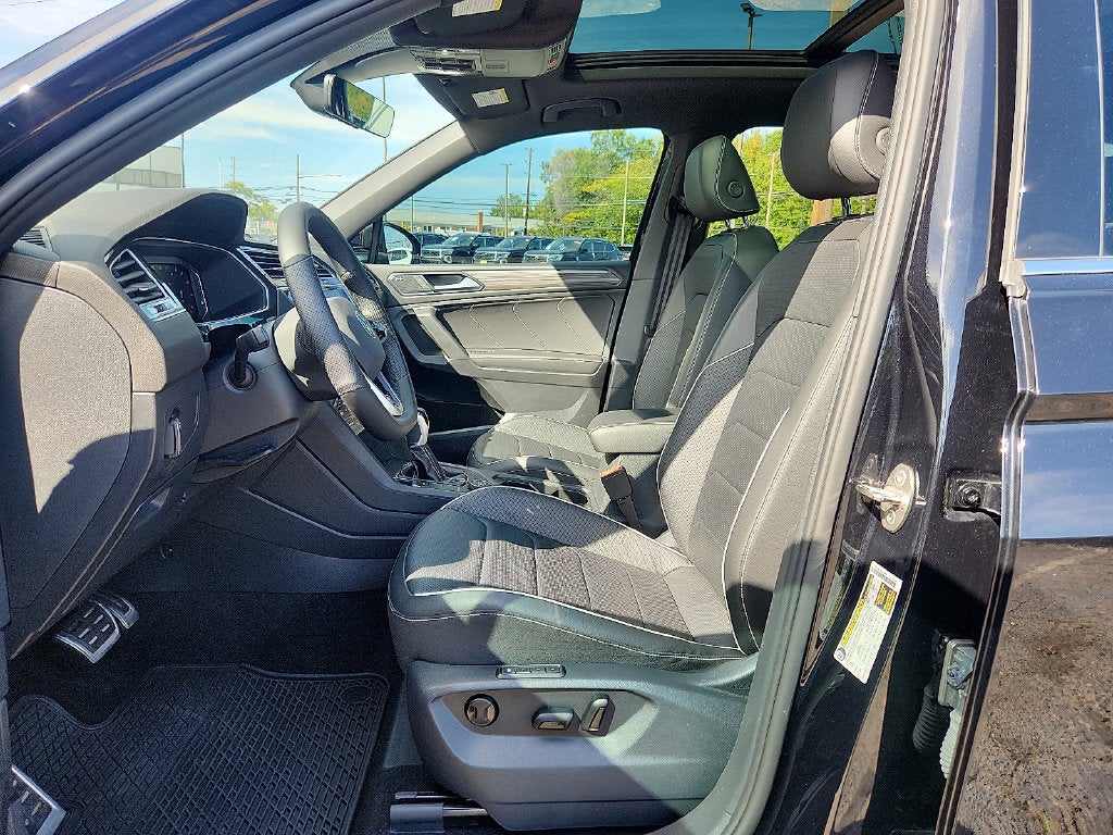 2024 Volkswagen Tiguan 2.0T SEL R-Line