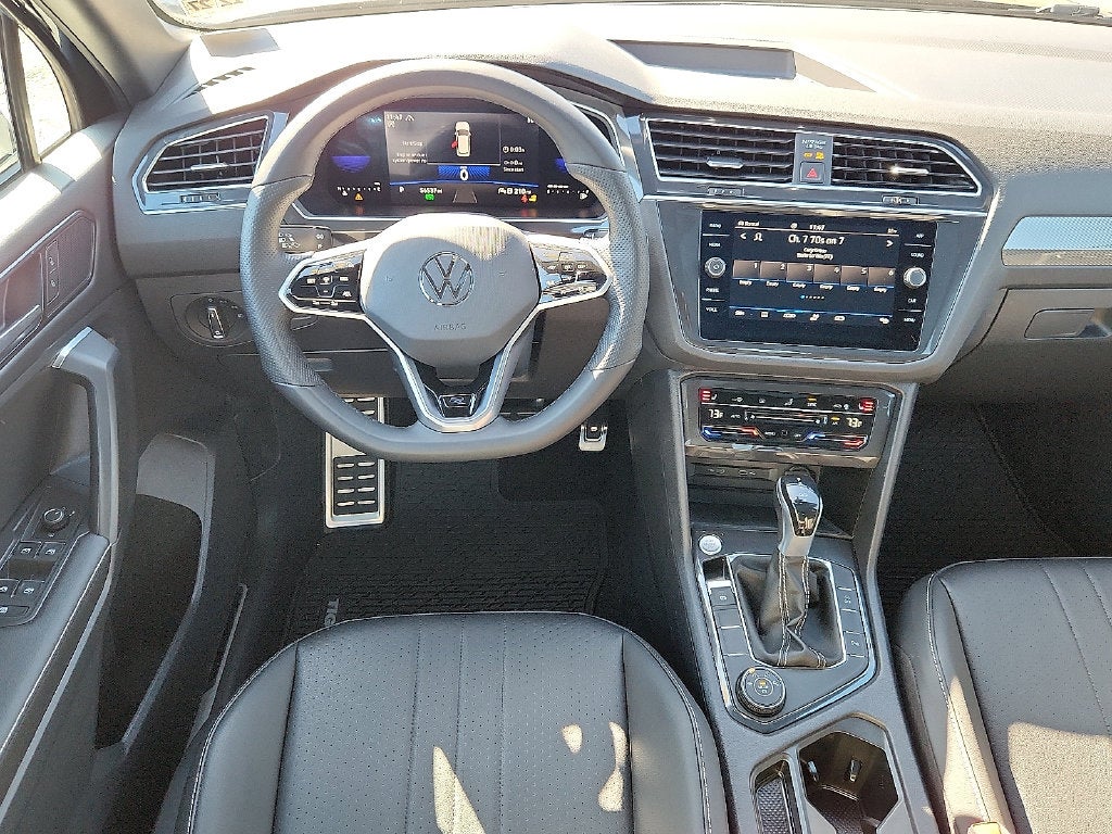 2023 Volkswagen Tiguan 2.0T SE R-Line Black