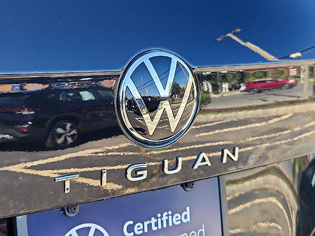 2023 Volkswagen Tiguan 2.0T SE R-Line Black