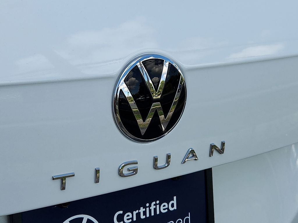 2024 Volkswagen Tiguan 2.0T SE R-Line Black