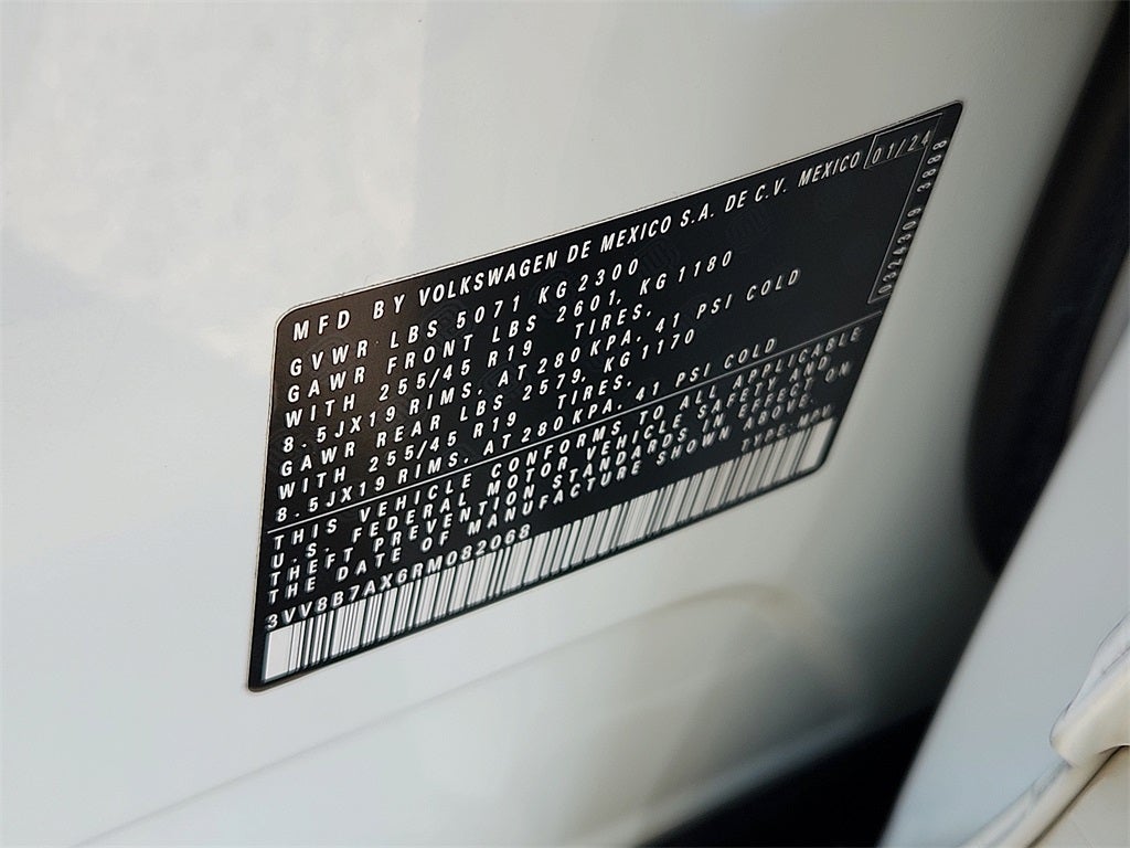 2024 Volkswagen Tiguan 2.0T SE R-Line Black