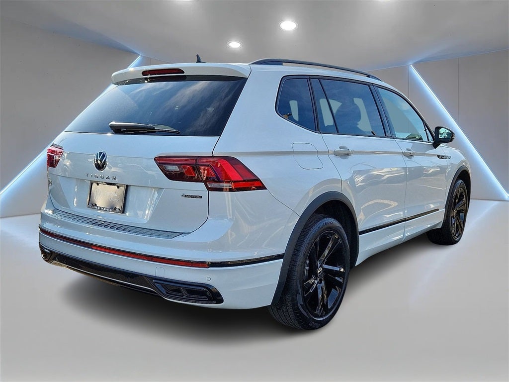 2024 Volkswagen Tiguan 2.0T SE R-Line Black