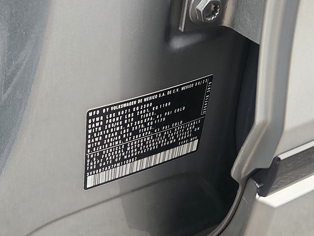 2023 Volkswagen Tiguan 2.0T SE R-Line Black
