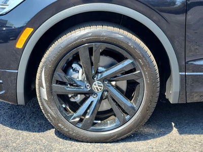 2024 Volkswagen Tiguan 2.0T SE R-Line Black